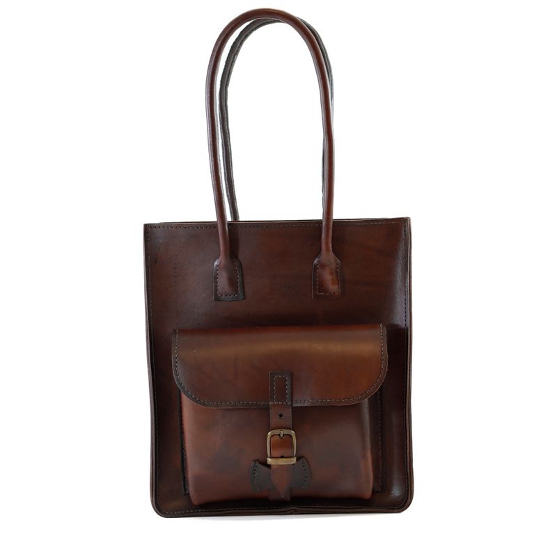 Håndsydd veske i okselær